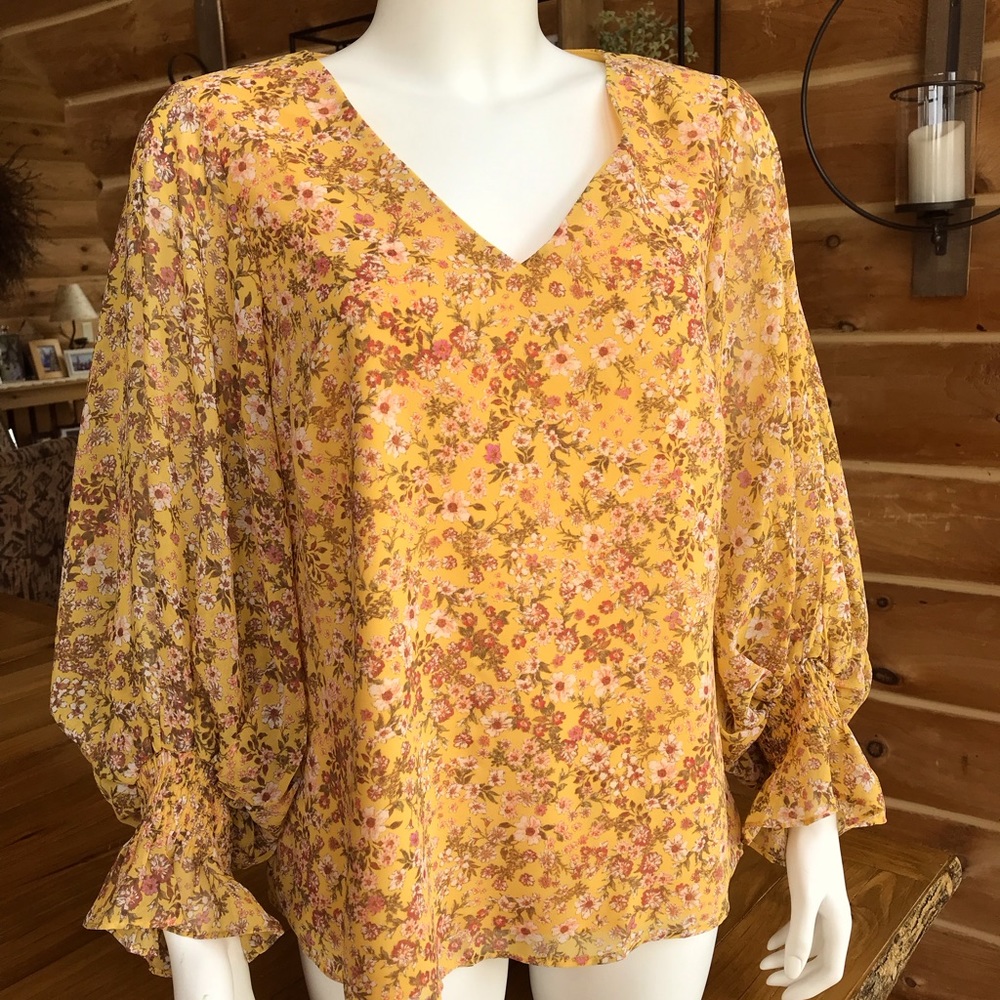 1.State Blouse Yellow Floral Lined Long-Sleeve